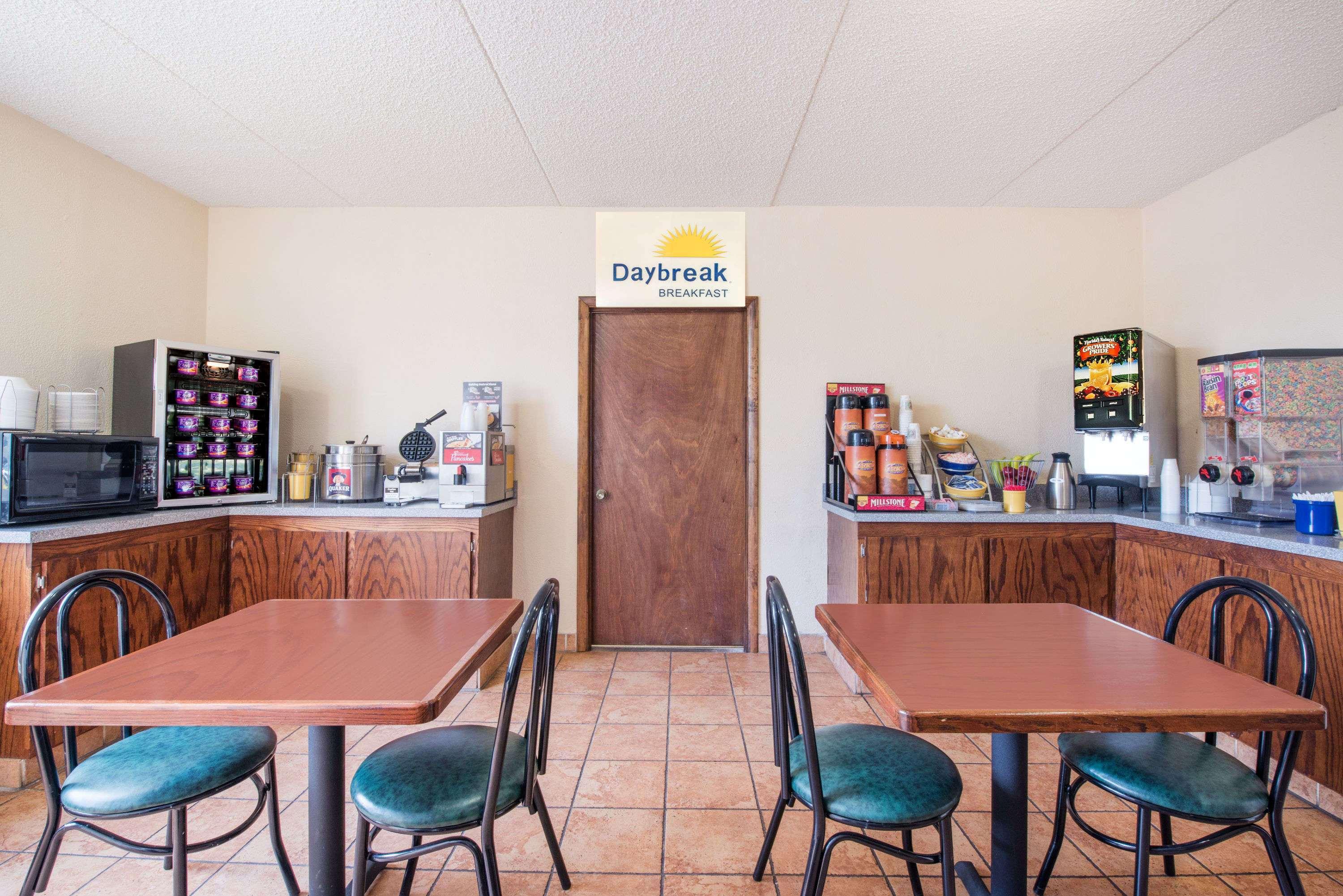 Days Inn By Wyndham チェンバーズバーグ エクステリア 写真